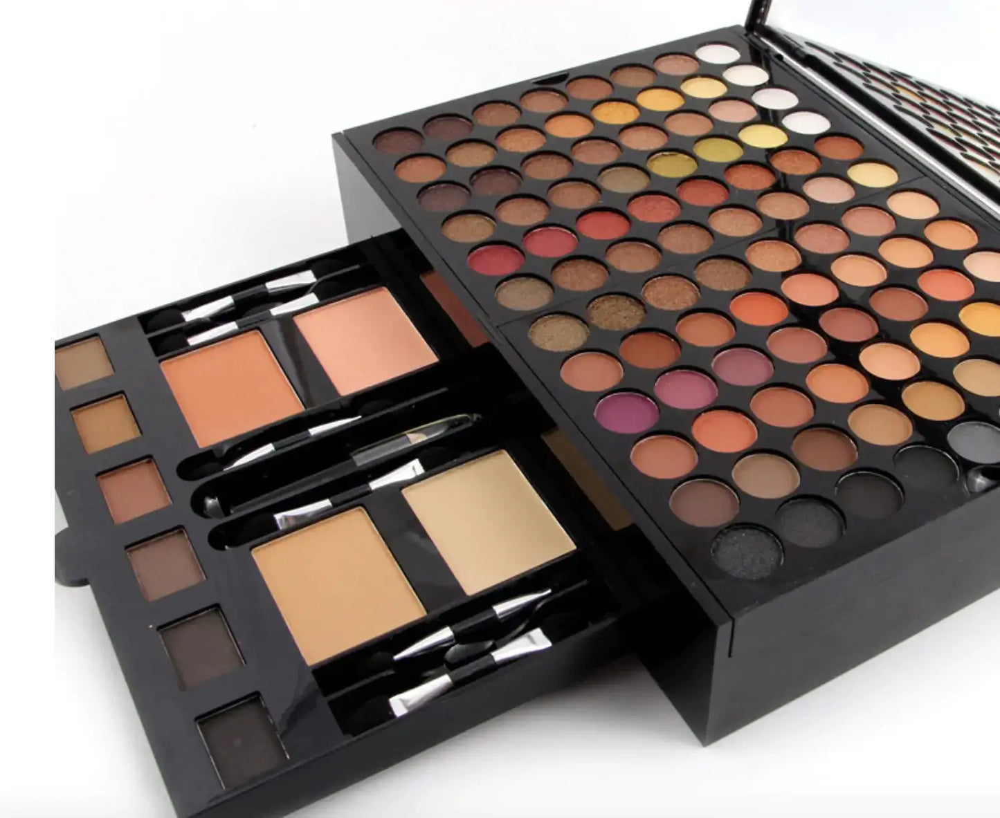 2vJGkJiDGWwIe2ahGUDE_94d4b1b9-f359-45c5-9243-c603025e627b.webp